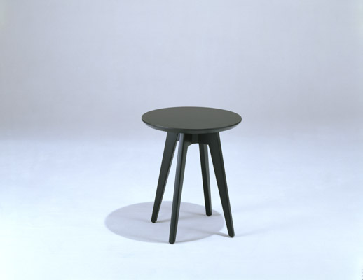 Risom Round Side Table